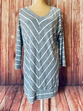 Women’s Large Sweater 41 Hawthorne Gray White Striped Lightweight 3/4 Sleeves